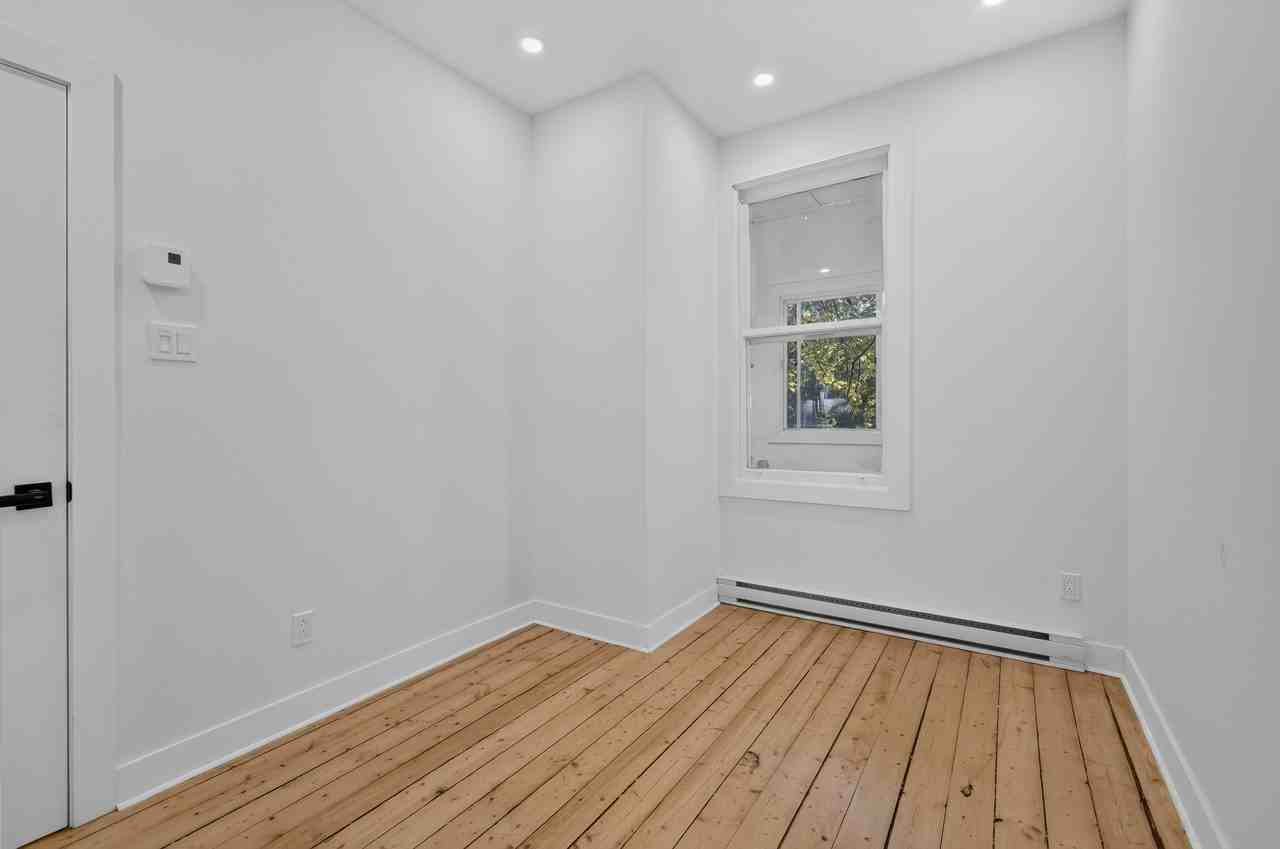 3722 Rue Joseph - Photo 7 of 16