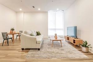 featured image of 1050 Annunciation St