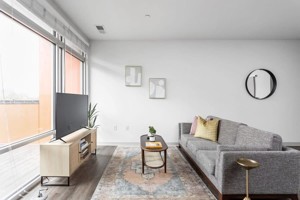 featured image of 747 N College Ave