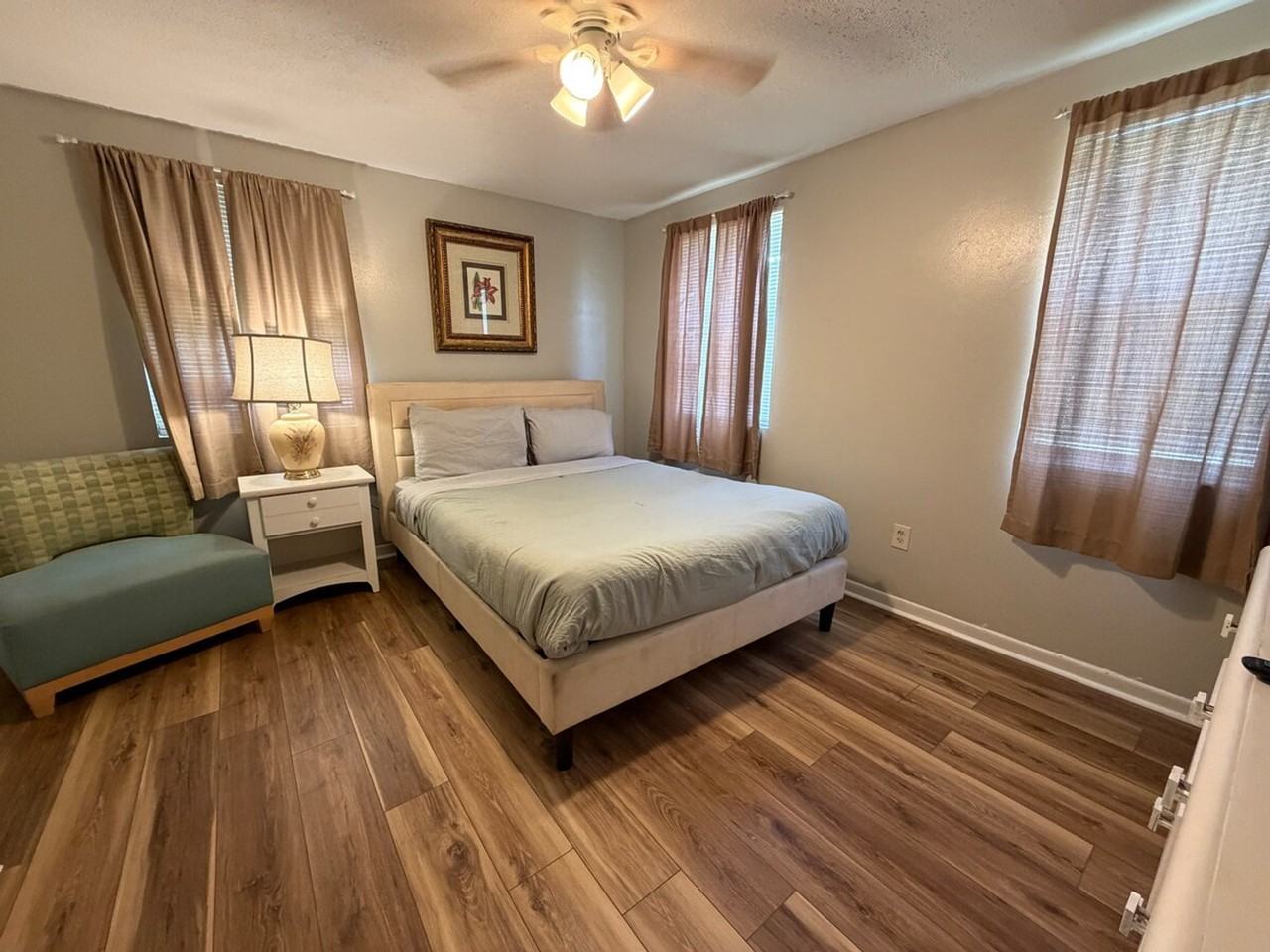 2300 N Patterson St #1628686P - Photo 4 of 19