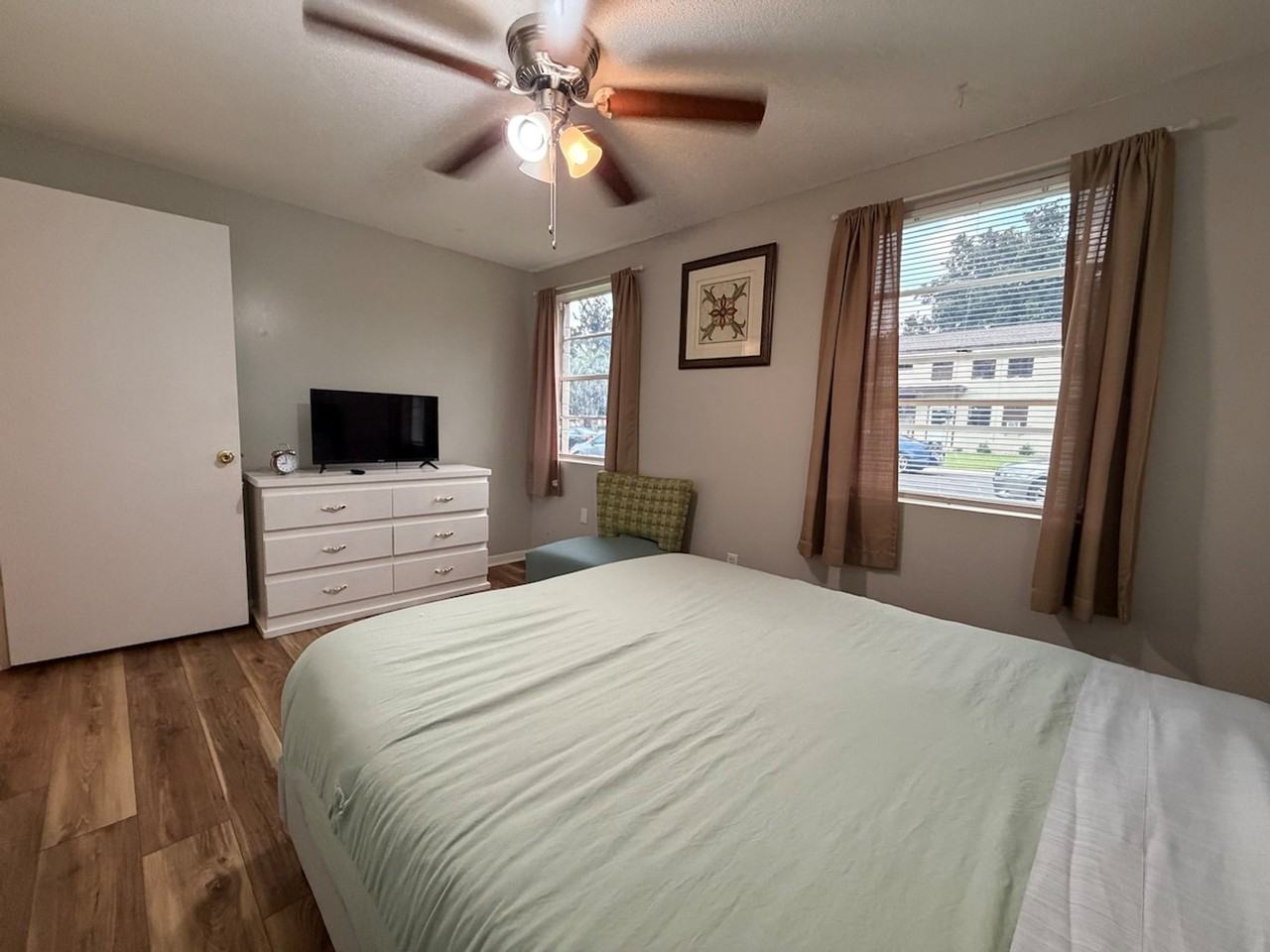 2300 N Patterson St #1628686P - Photo 6 of 19