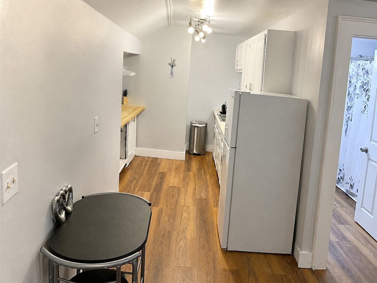 84 Madison Ave #1621761P - Photo 5 of 13