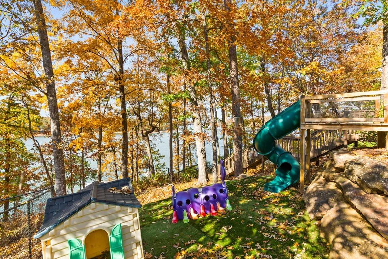 1015 Shelor Ferry Rd #1586501P - Photo 4 of 45