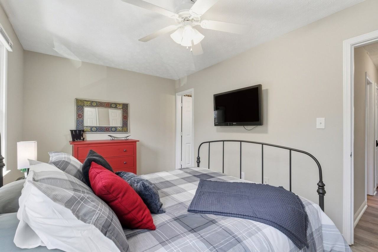 1108 Barnett Shoals Rd #1586513P - Photo 6 of 50