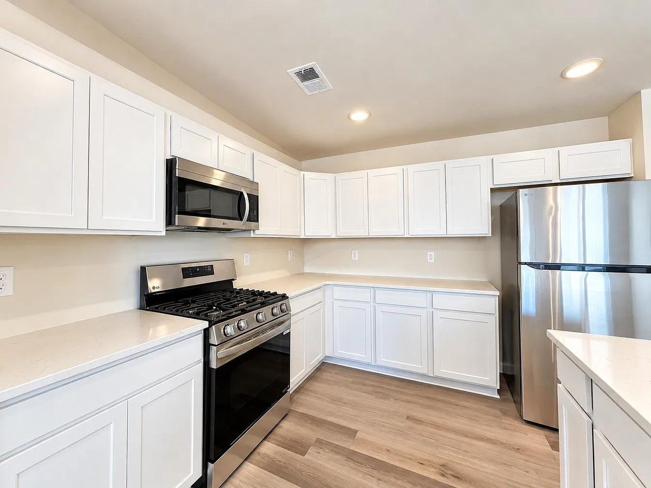 114 Mclauren Pl #1 - Photo 7 of 19