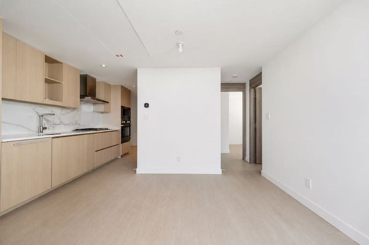 10000 100 Avenue - Photo 3 of 16