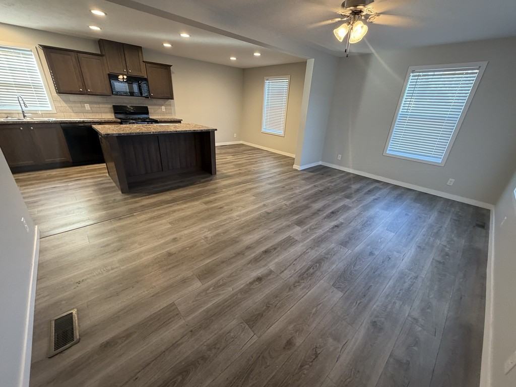 38058 Saint Tropez Dr #704 - Photo 5 of 26