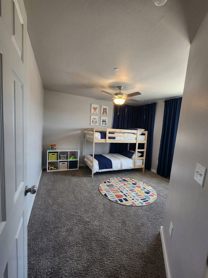 2343 N Thompkins Ave #203 - Photo 7 of 9