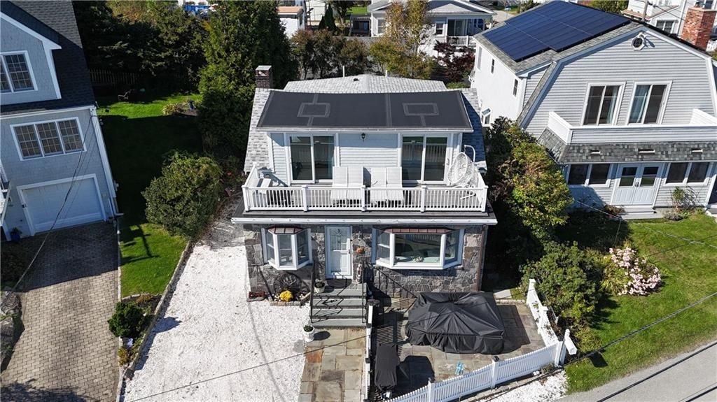 164 Sakonnet Dr - Photo 2 of 32