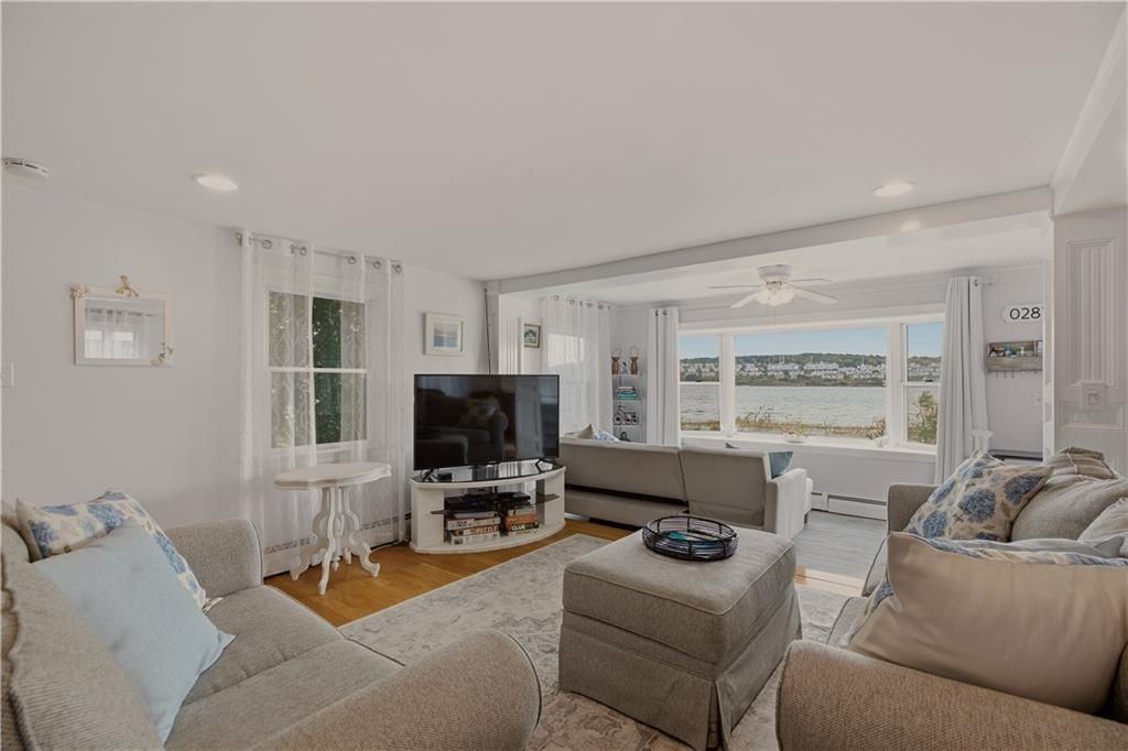 164 Sakonnet Dr - Photo 6 of 32