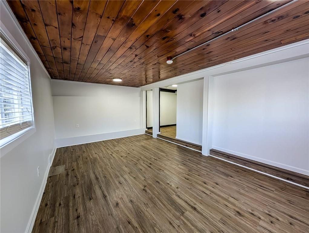 1542 Main St ##1 - Photo 4 of 12