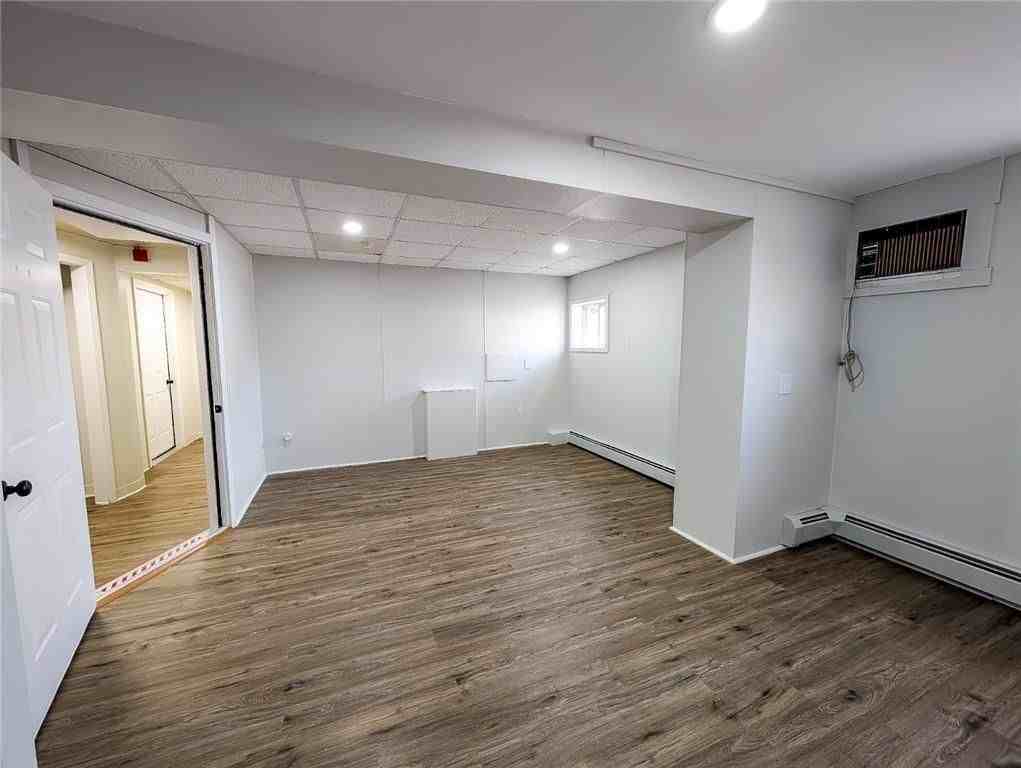 1542 Main St ##1 - Photo 6 of 12