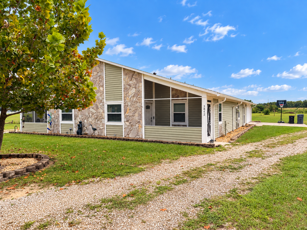 3842 Red Oak Ct - Photo 3 of 22