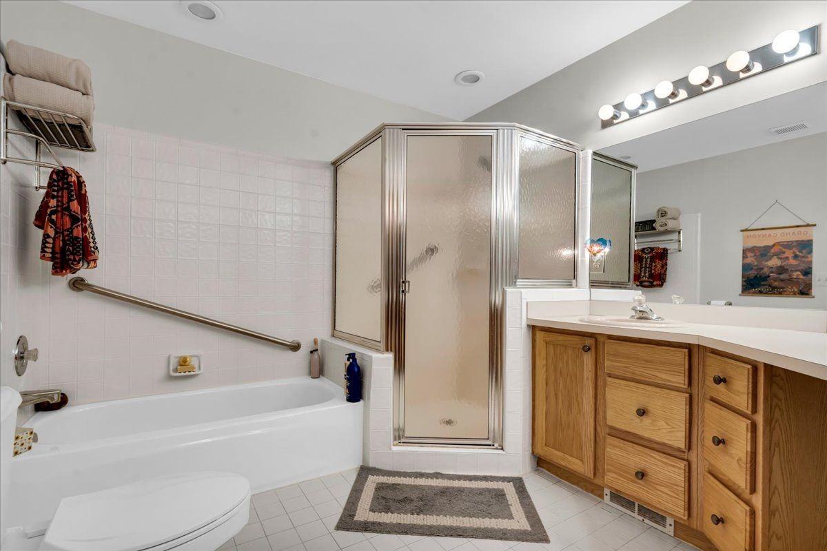 2736 Winter Garden Ct - Photo 3 of 47