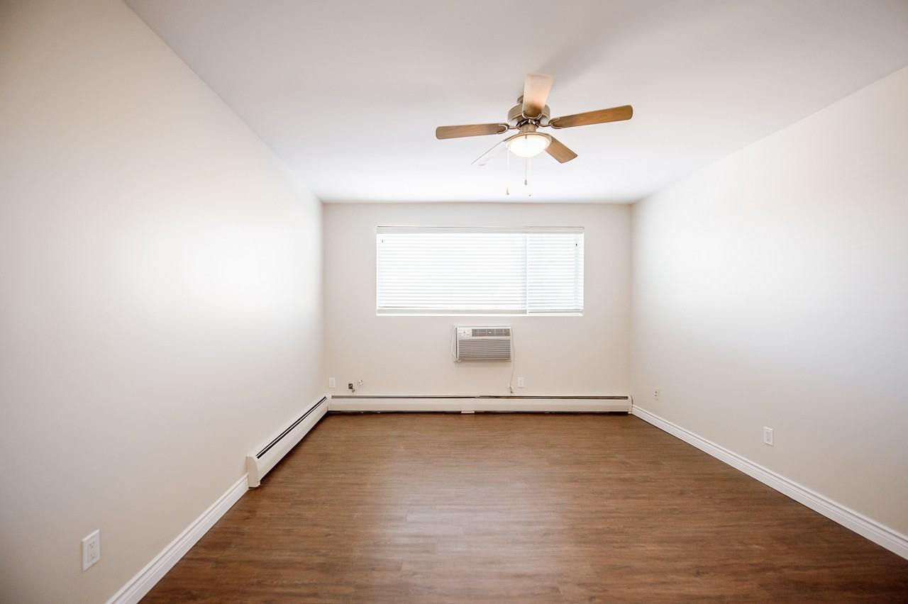 333 Edison Avenue - Photo 2 of 15