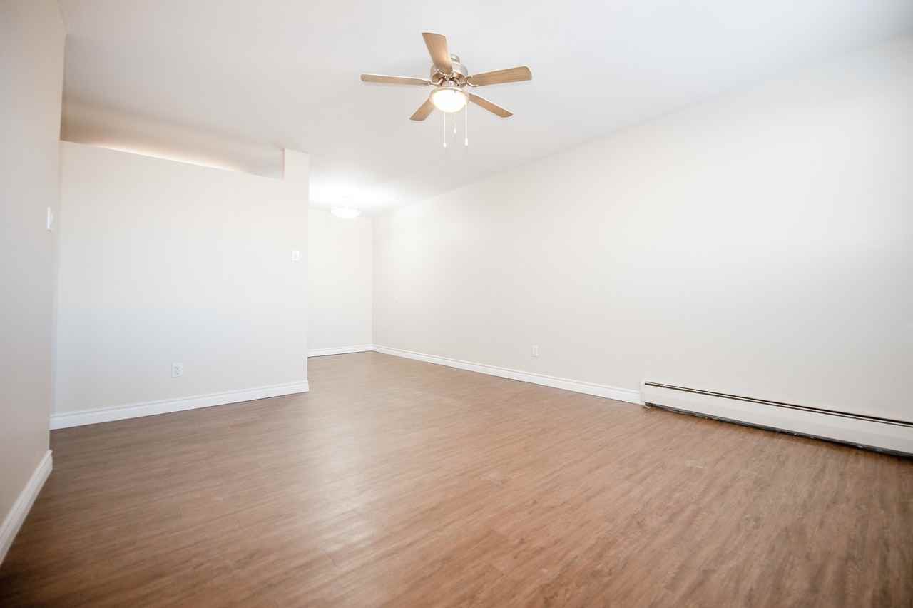 333 Edison Avenue - Photo 4 of 15