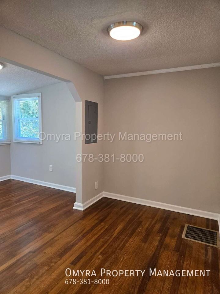 1160 Ewing Pl Sw #B - Photo 6 of 13