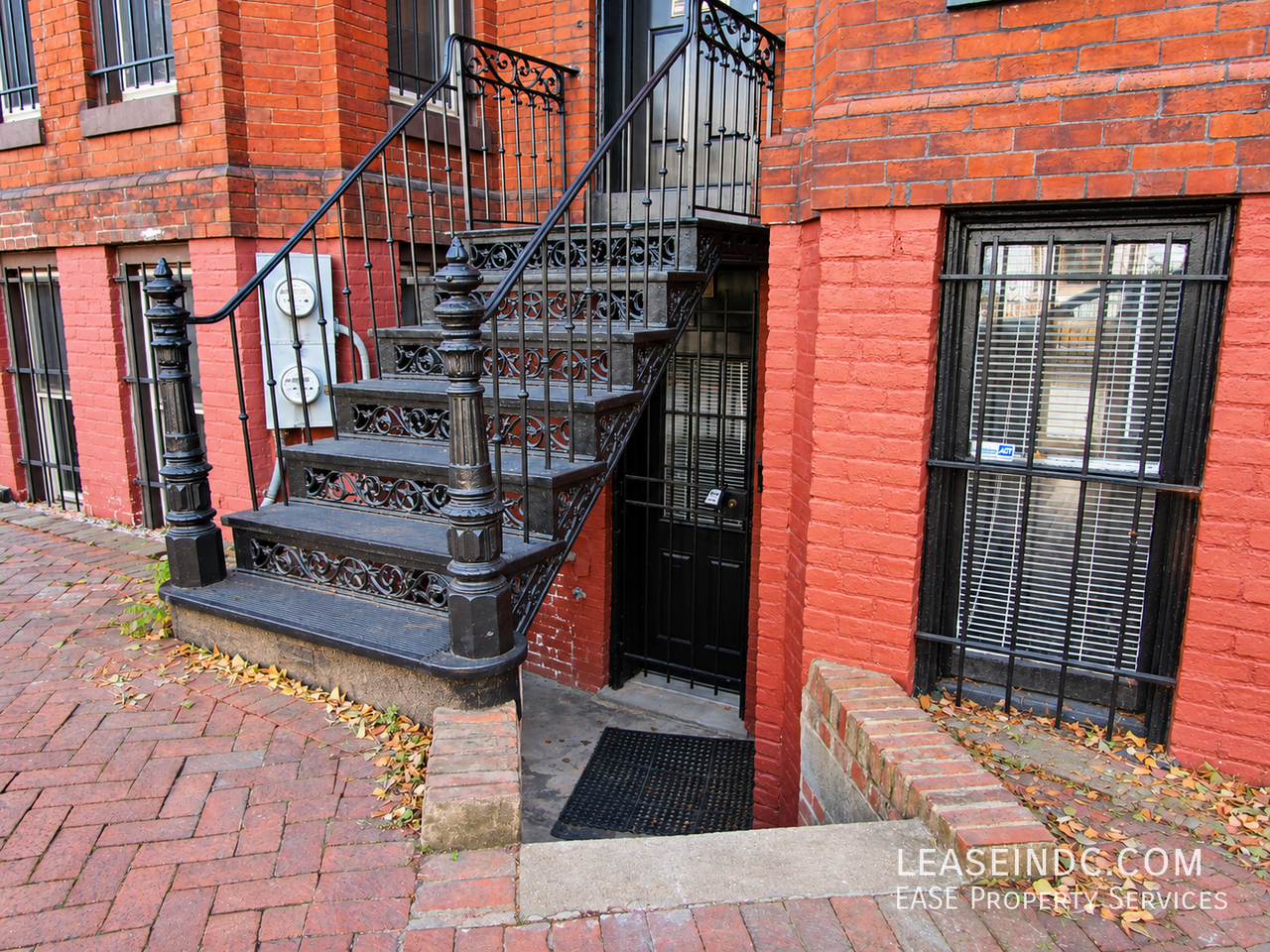 1414 Swann St Nw #B - Photo 2 of 12