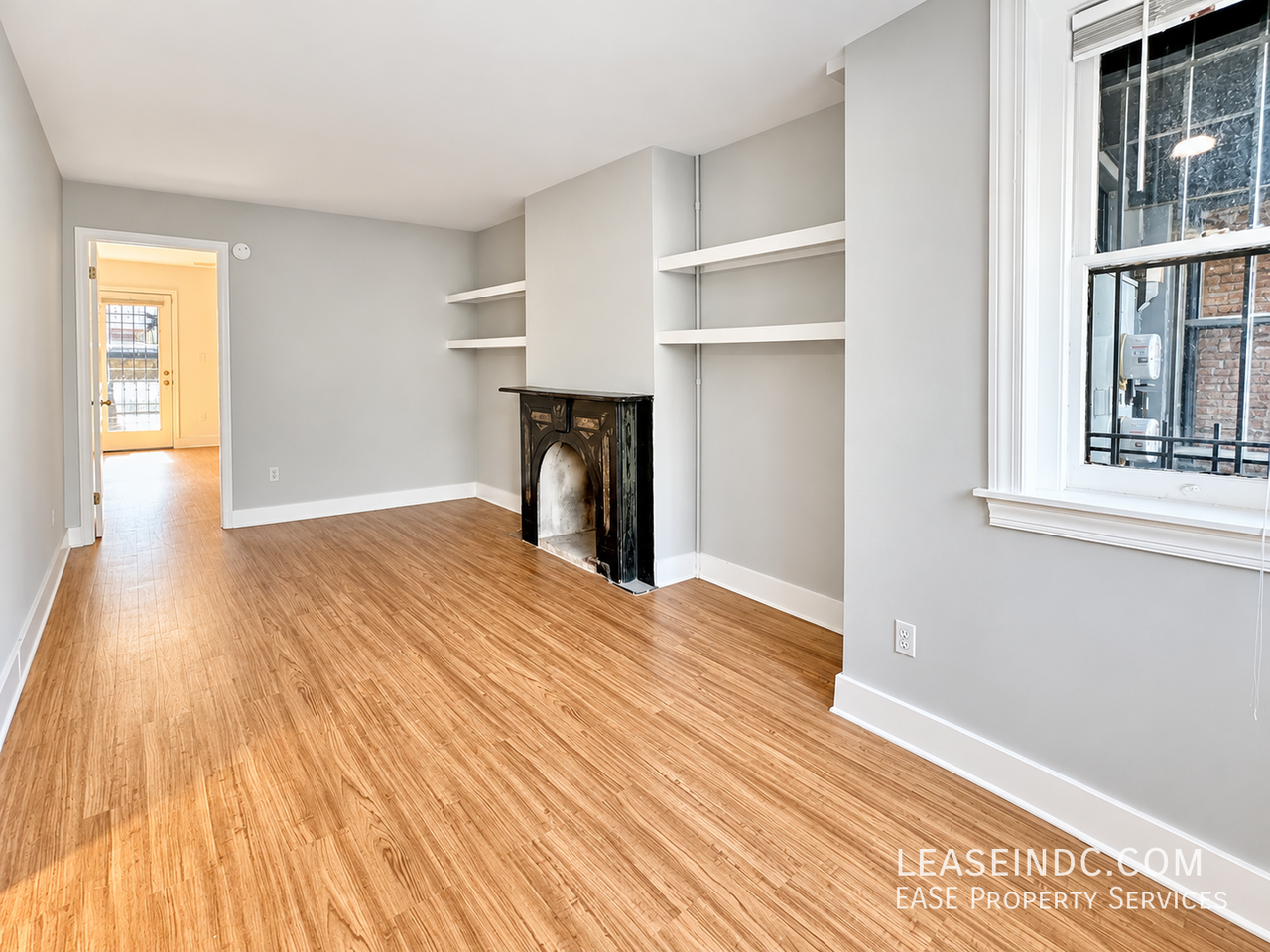 1414 Swann St Nw #B - Photo 3 of 12