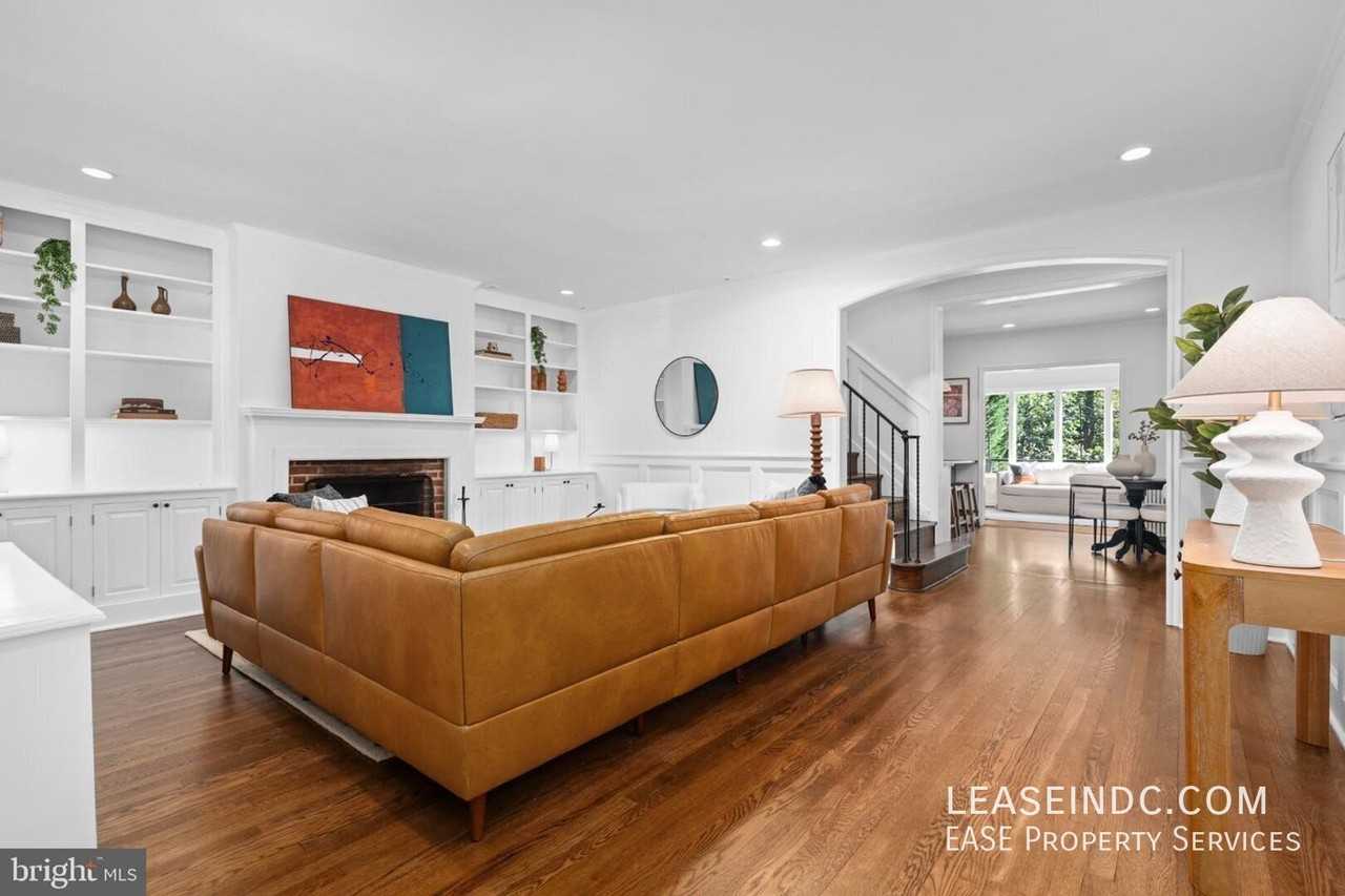 1609 44th St Nw #1609 - Photo 4 of 38