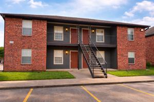 featured image of 528 Southwest Pkwy