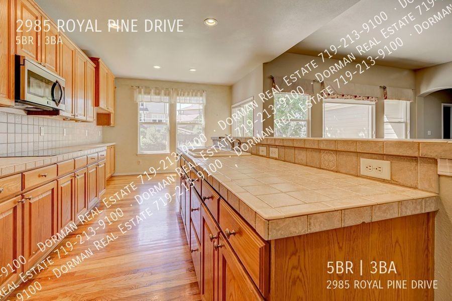 2985 Royal Pine Dr - Photo 3 of 33