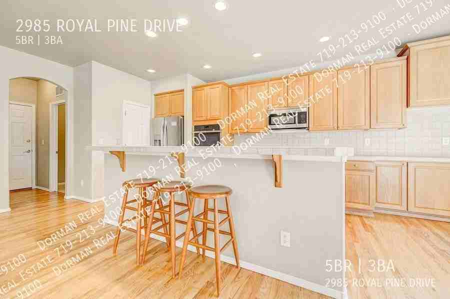 2985 Royal Pine Dr - Photo 4 of 33