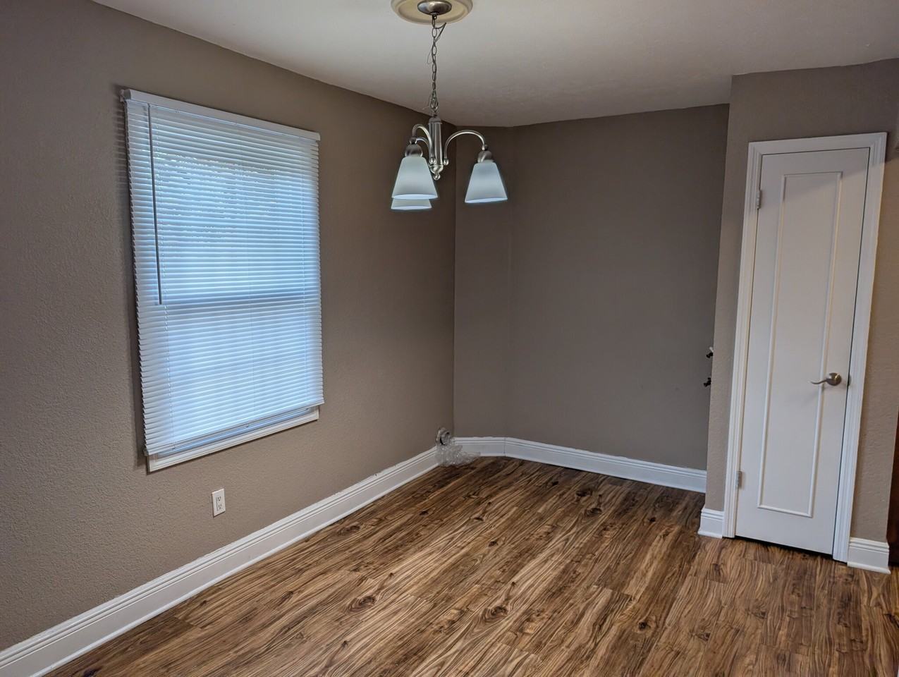 13828 Orange Sunset Dr - Photo 4 of 16