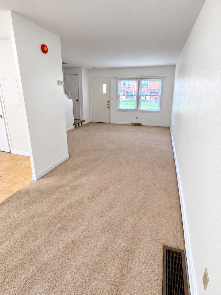 Mason City 76 - Photo 3 of 6