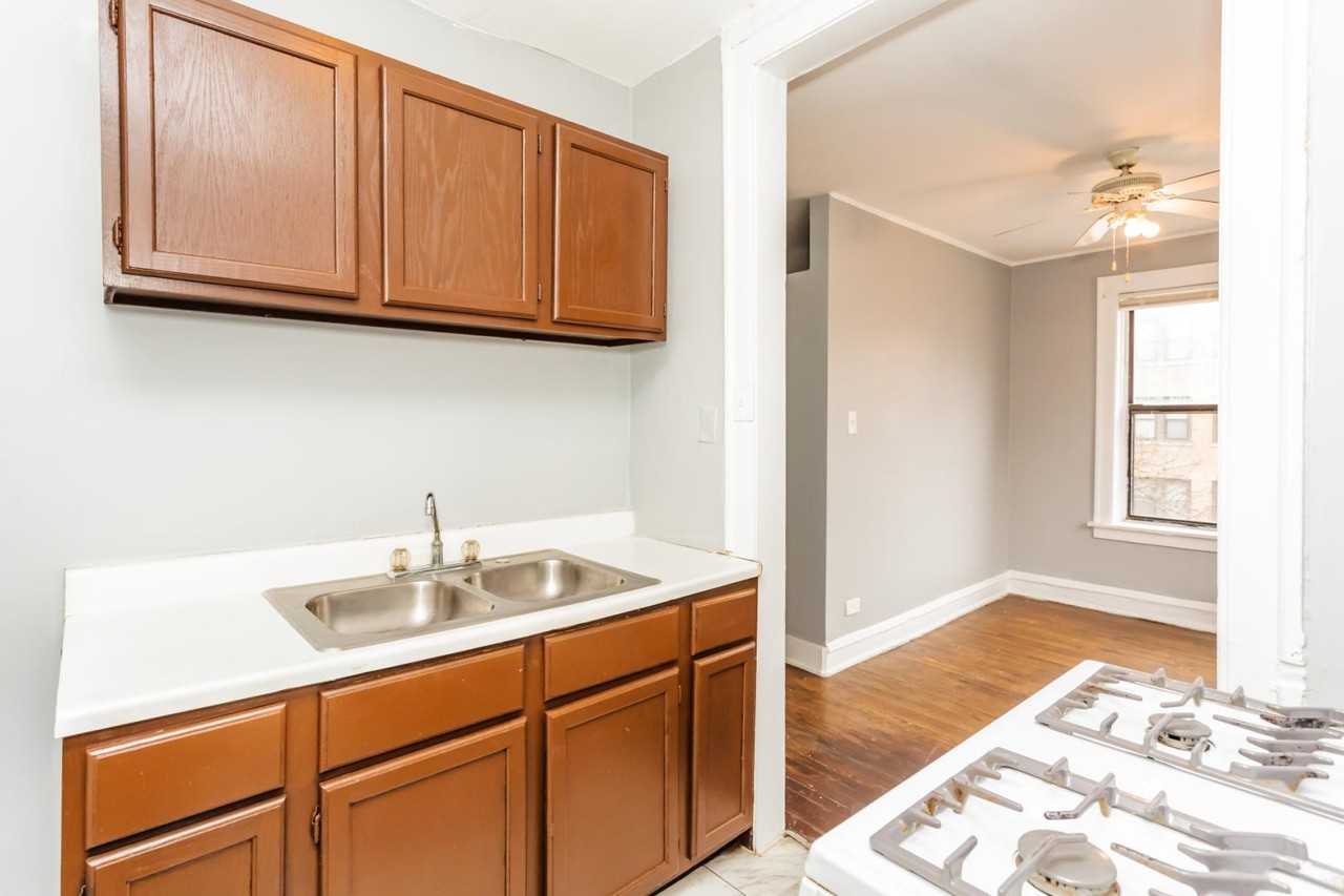 6949 S Paxton Ave #2A - Photo 2 of 7