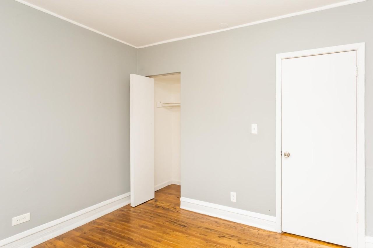 6949 S Paxton Ave #2A - Photo 4 of 7