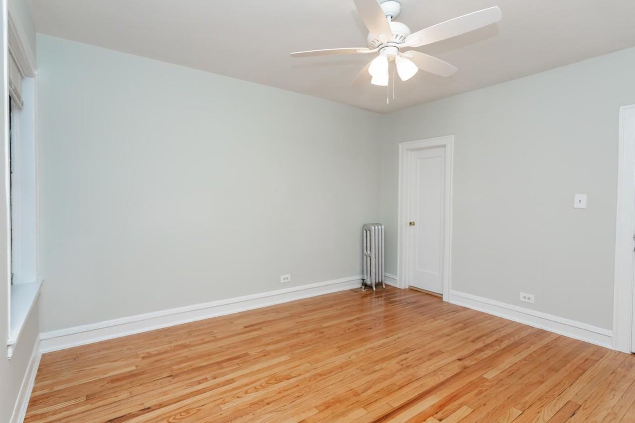 2217 E 69th St #3 - Photo 5 of 10