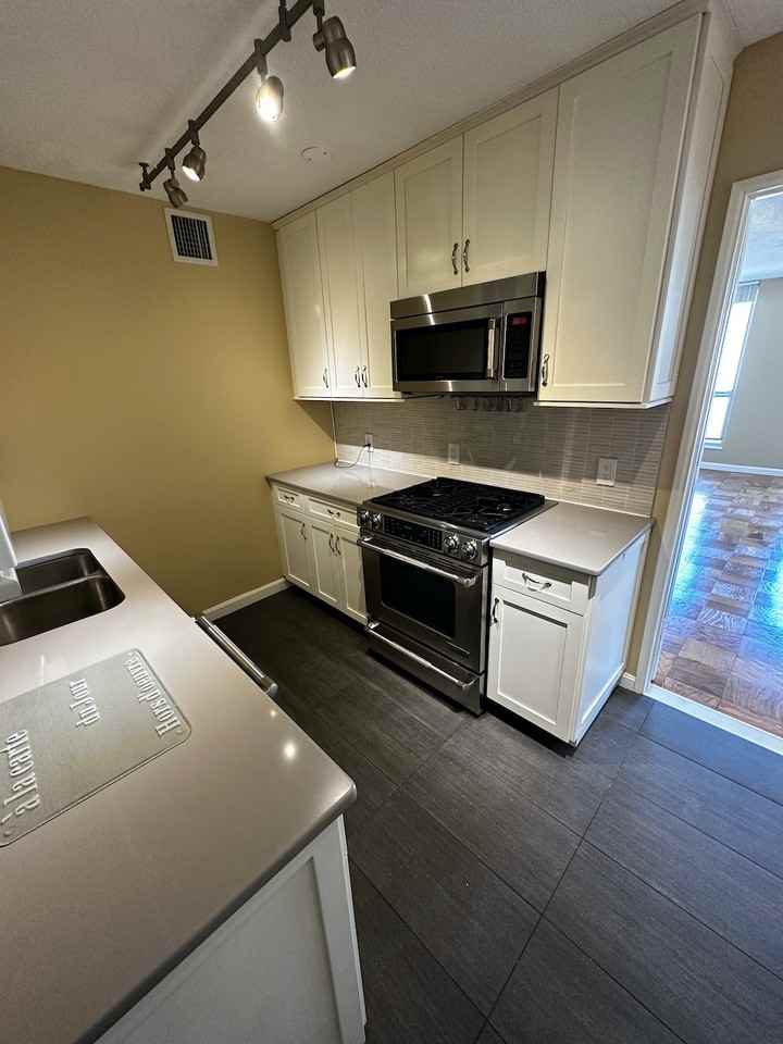 77 Pond Ave #1001 - Photo 3 of 24
