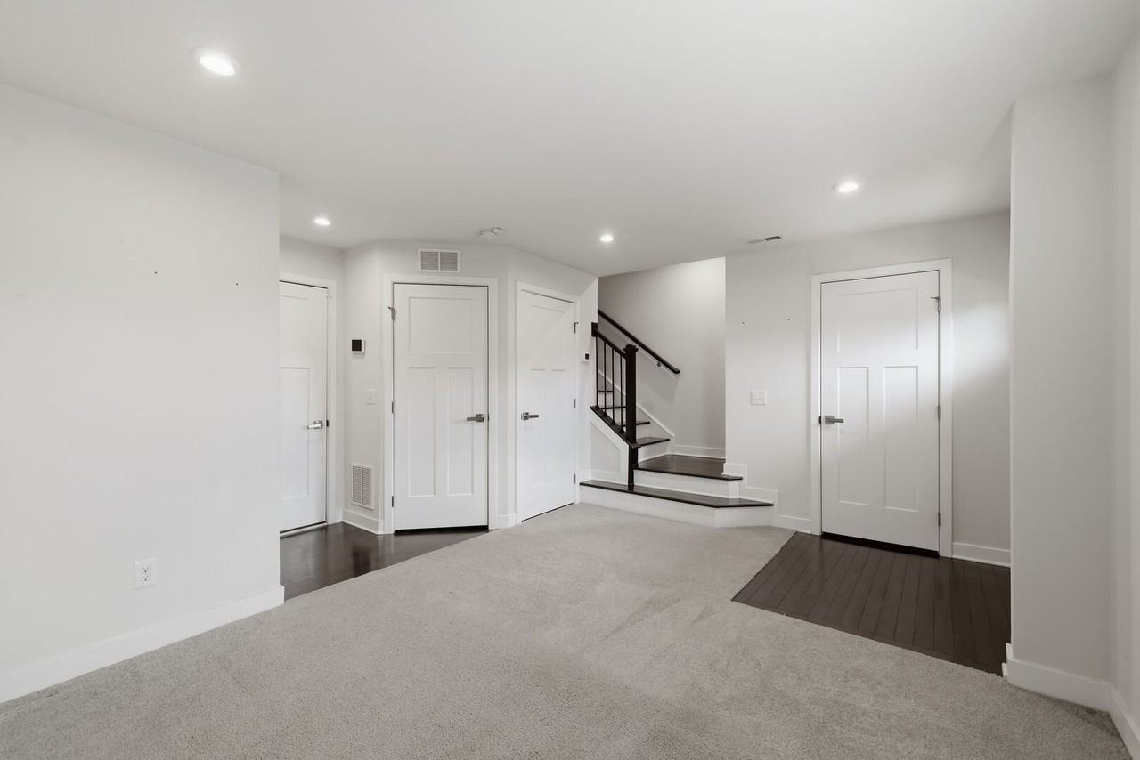 33 Itasca Dr - Photo 5 of 31
