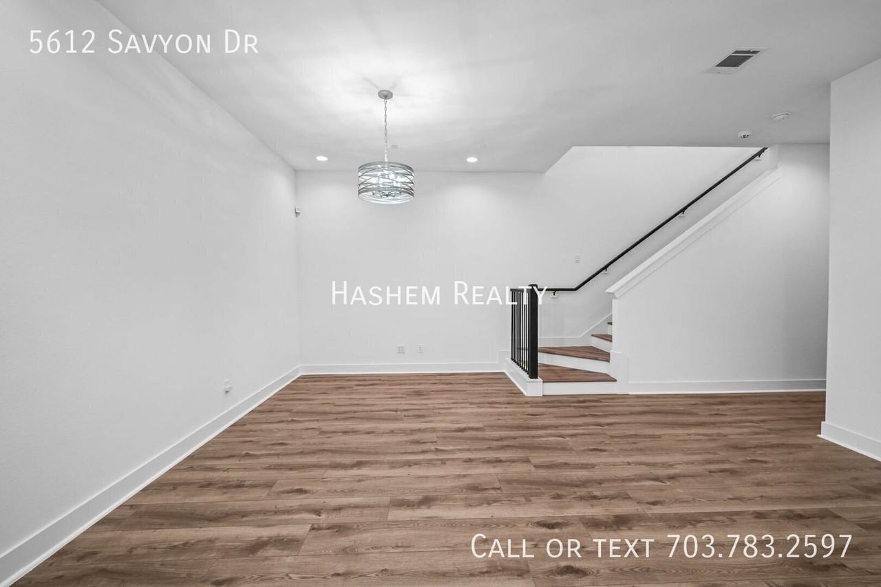 5612 Savyon Dr - Photo 3 of 15