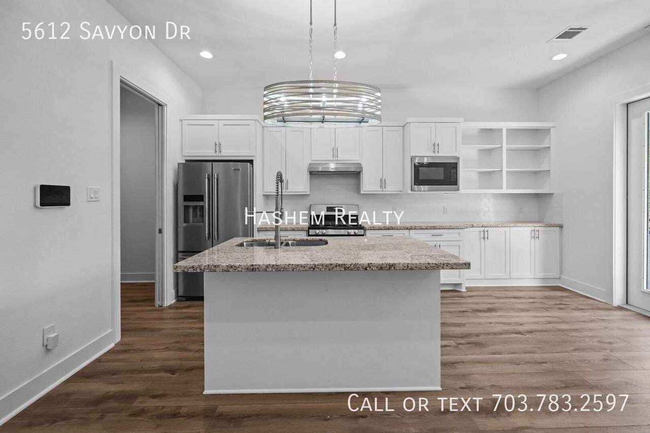 5612 Savyon Dr - Photo 4 of 15