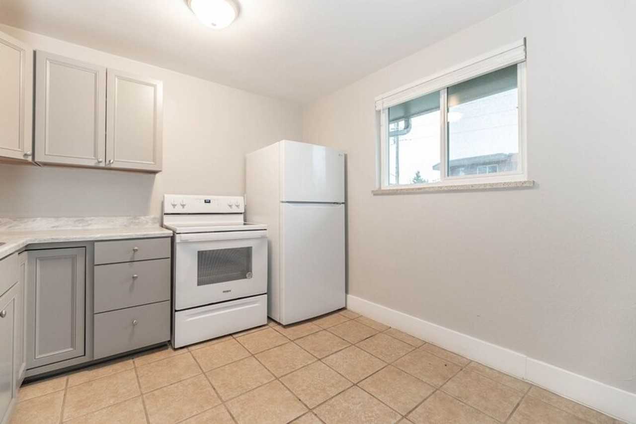 8733 E 14th Ave #8733 - Photo 3 of 16