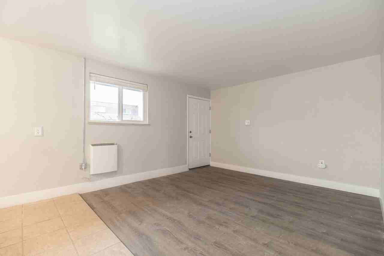 8733 E 14th Ave #8733 - Photo 7 of 16
