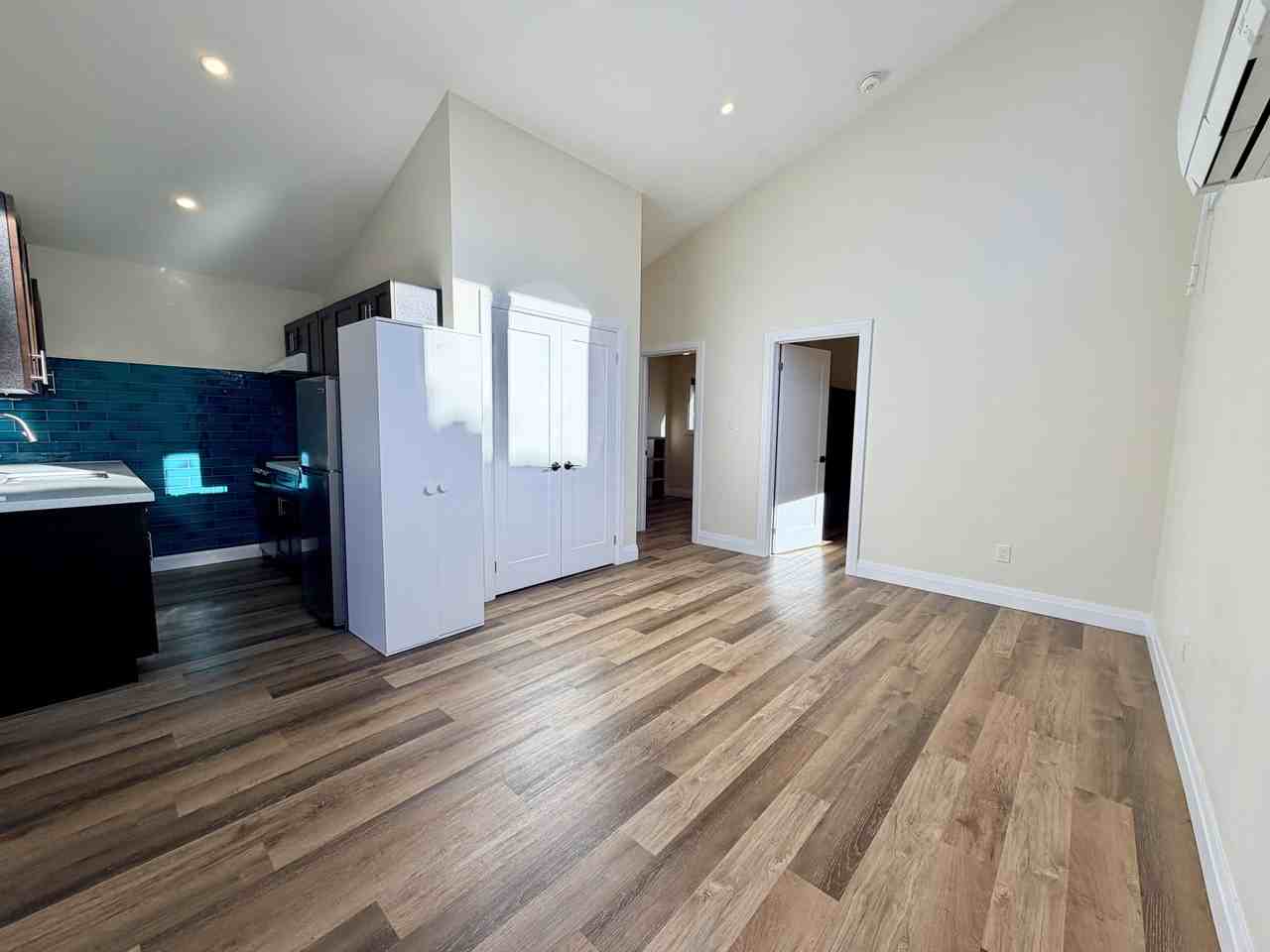 71 Newton St - Photo 2 of 21