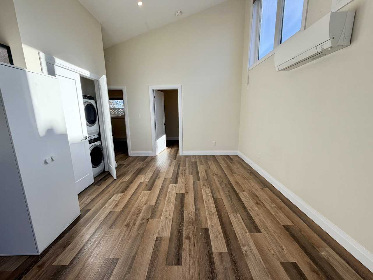 71 Newton St - Photo 3 of 21
