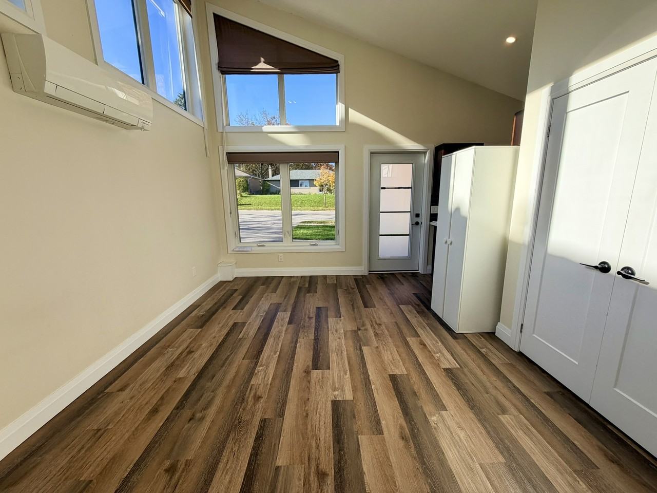 71 Newton St - Photo 5 of 21