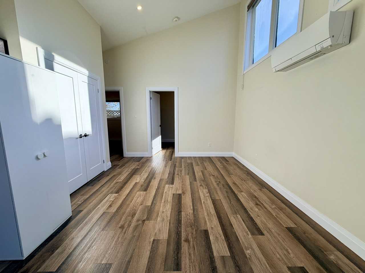 71 Newton St - Photo 7 of 21