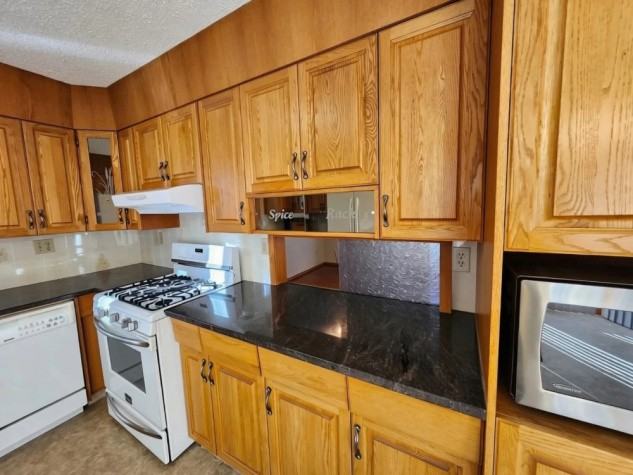 88 Mccullough Cres - Photo 2 of 20