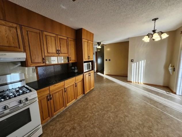 88 Mccullough Cres - Photo 5 of 20