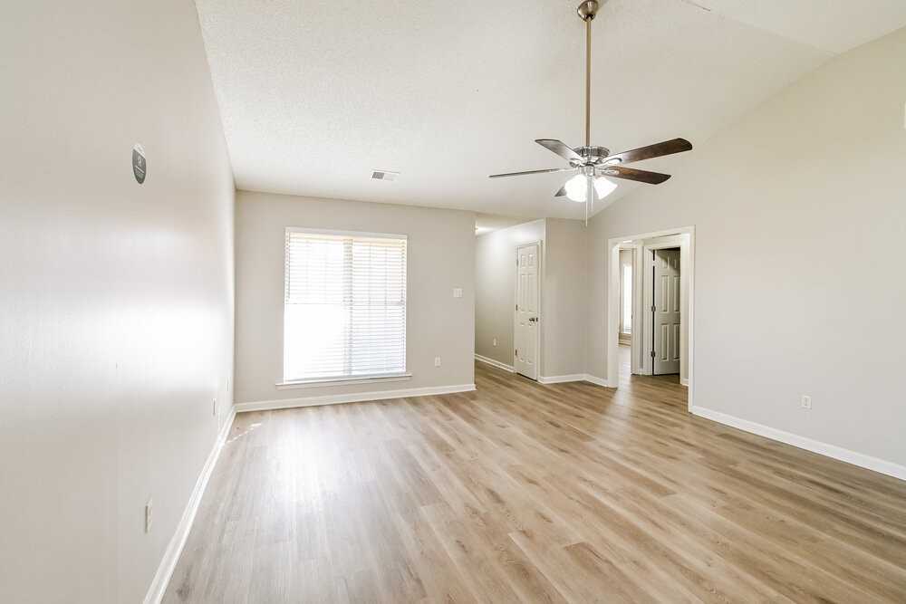9144 Kaitlyn Dr S - Photo 5 of 16