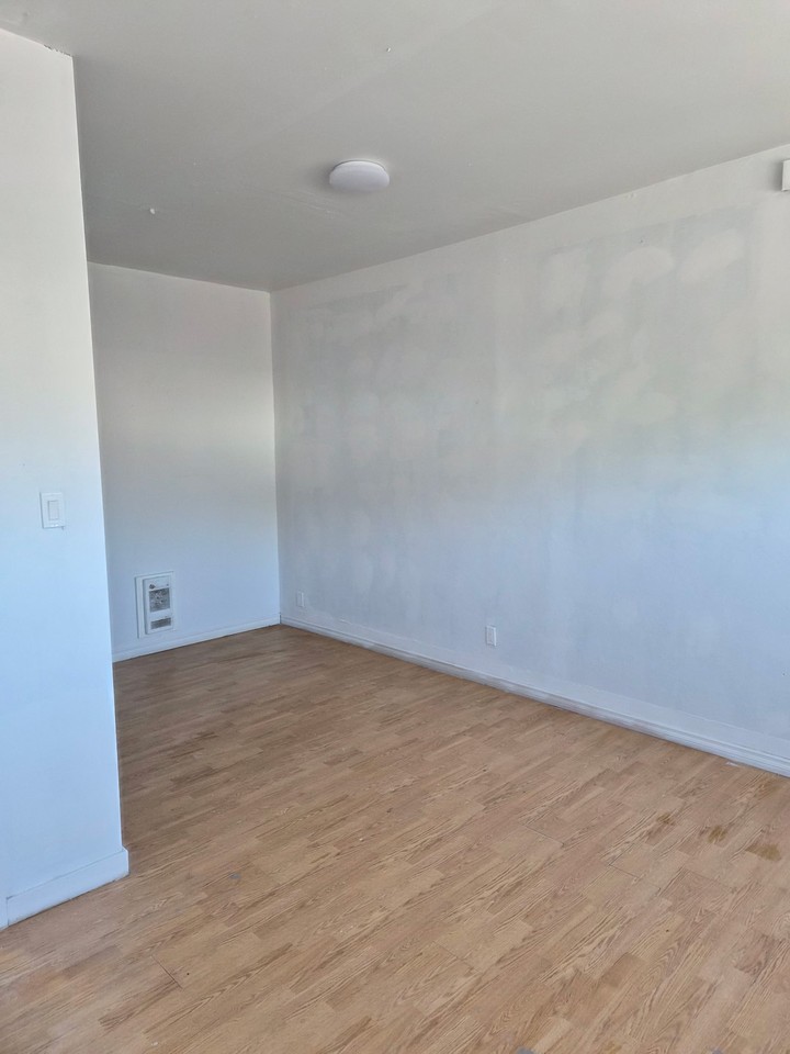 40 Essa Road - Photo 6 of 8