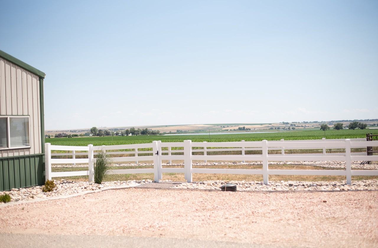 22748 Country Rd - Photo 3 of 18