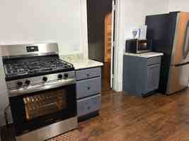 featured image of 912 Belleview St