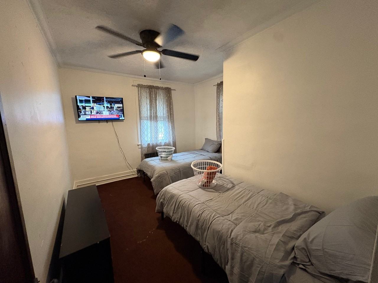 912 Belleview St - Photo 3 of 4