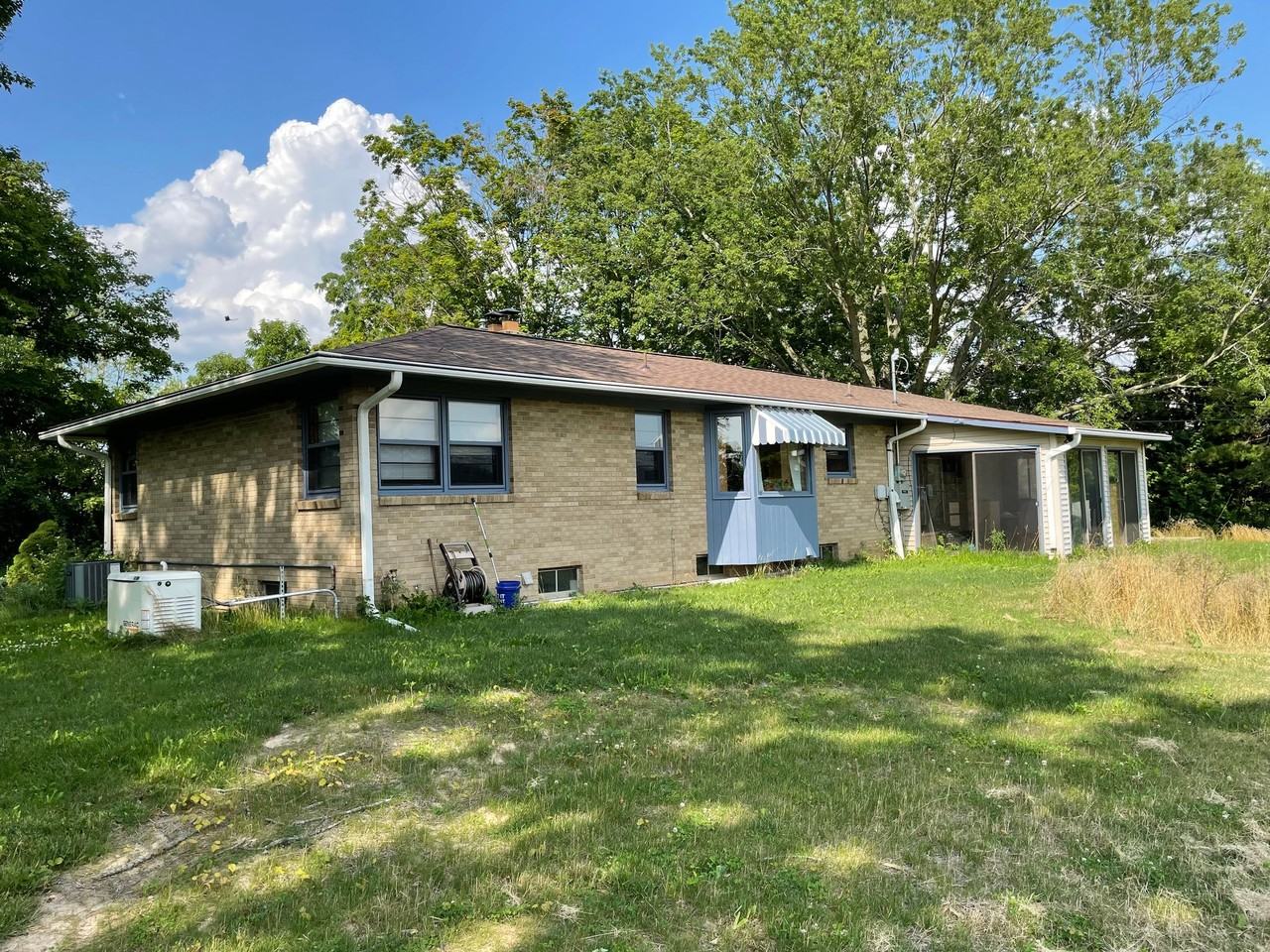 4364 82nd St Sw - Photo 4 of 14